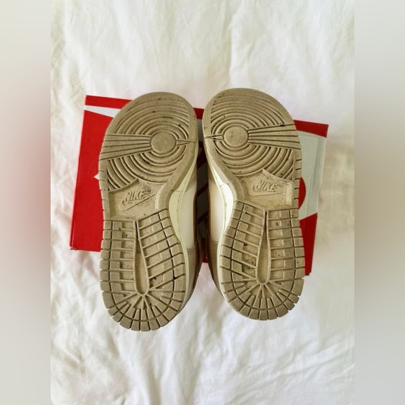 Nike Dunk Low in Phantom Metallic Gold, Women’s Size US 6 - EUC!!l - Picture 7 of 8